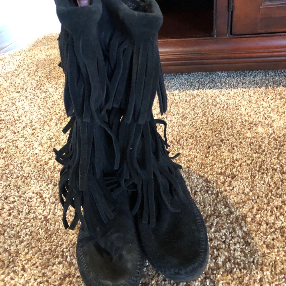 Minnetonka women’s boots